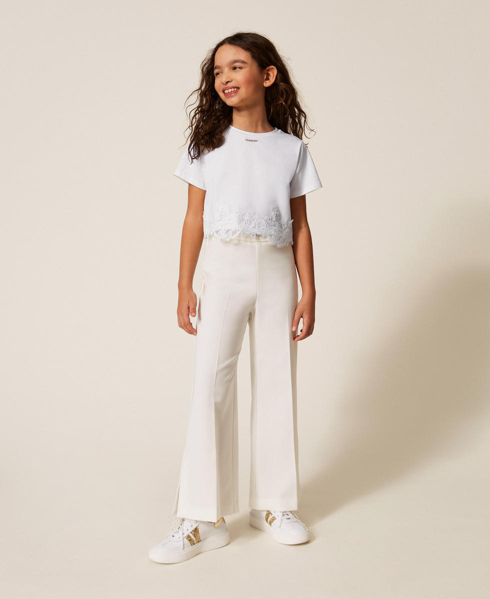Pantalon &eacute;vas&eacute; en cr&ecirc;pe avec fentes Off White Fille 261GJ2Q51_00526_02