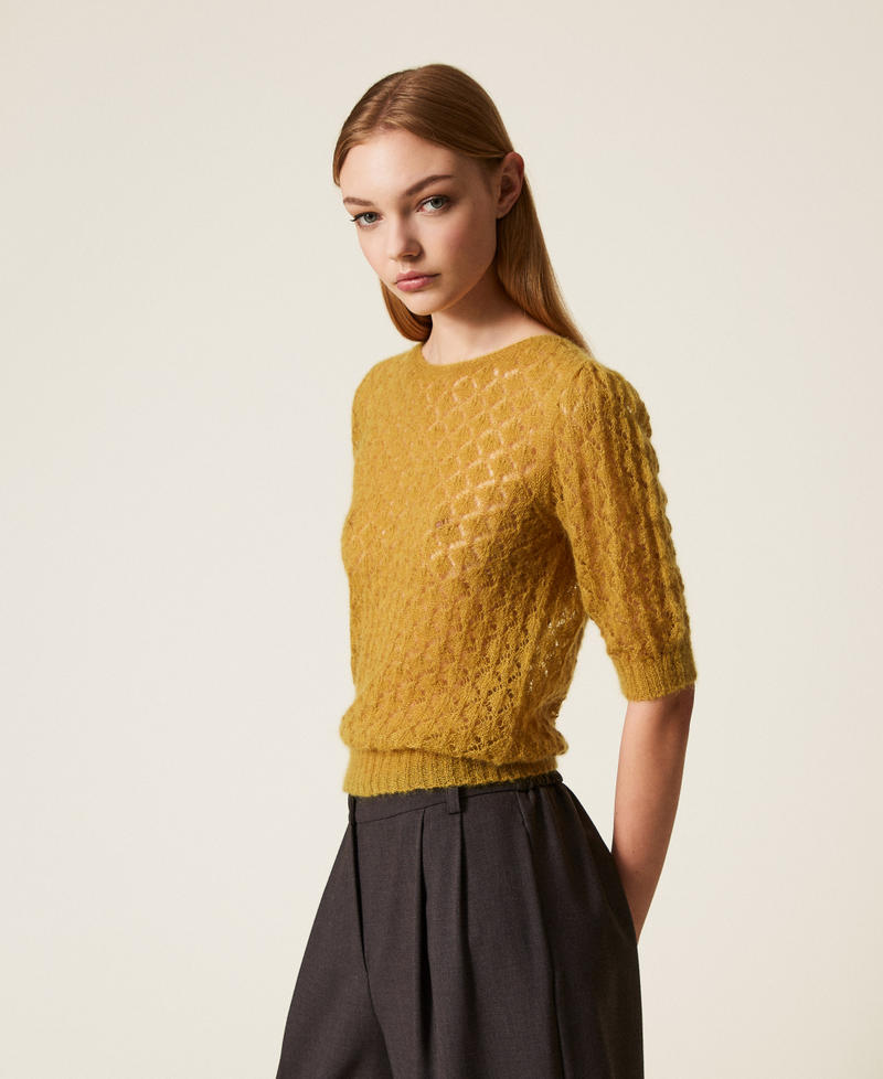 Pullover aus Mohairmischung mit kurzen Ärmeln Senfgelb Frau 252TP3521_12607_02