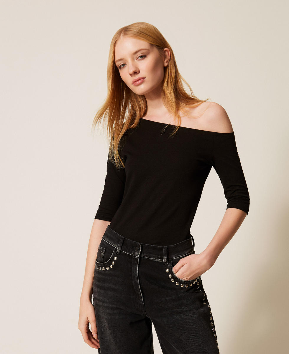 T-shirt with asymmetric collar Black Woman 261AP2167_00006_01