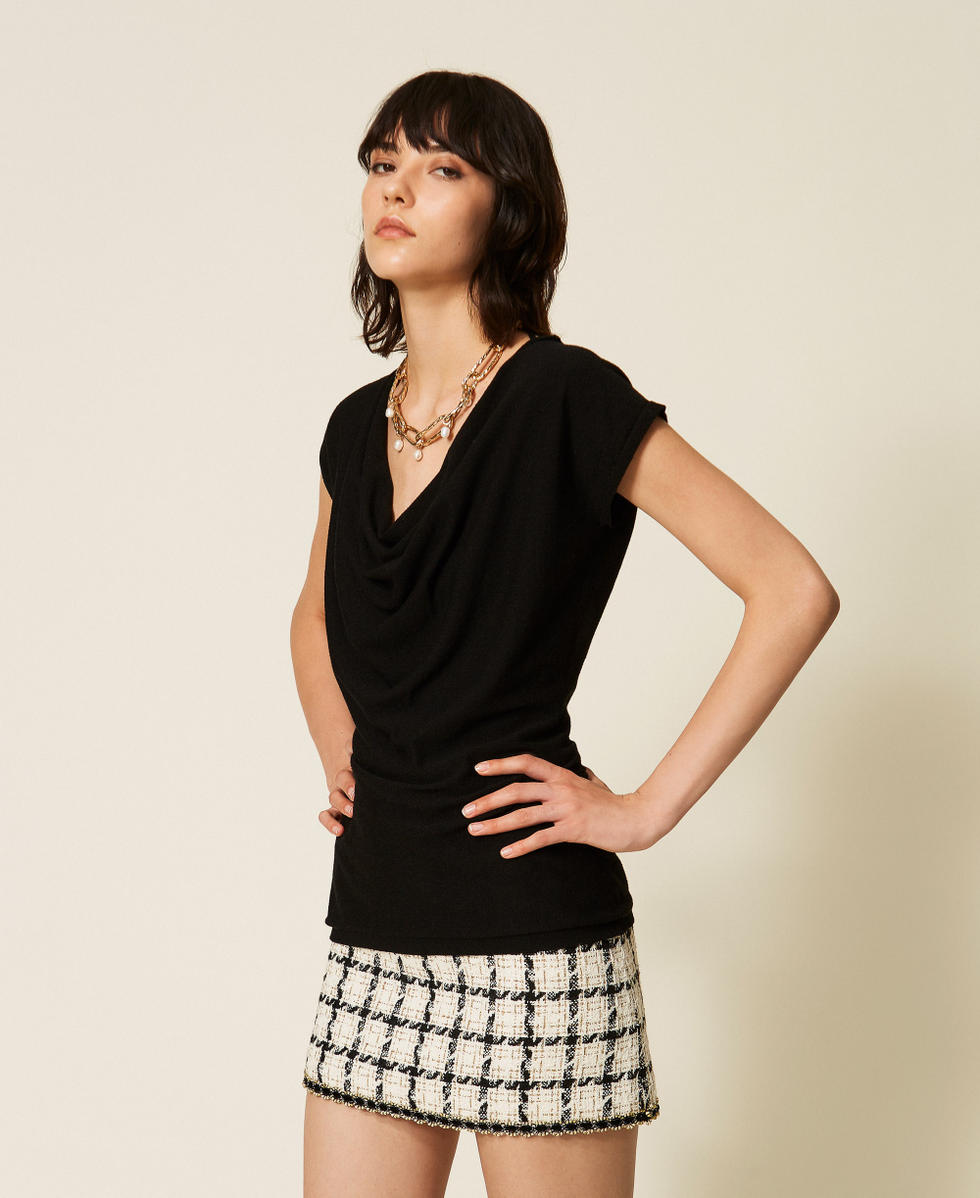 Maxi-Pullover mit Faltenwurf Schwarz Frau 262TP3Q12_00006_02