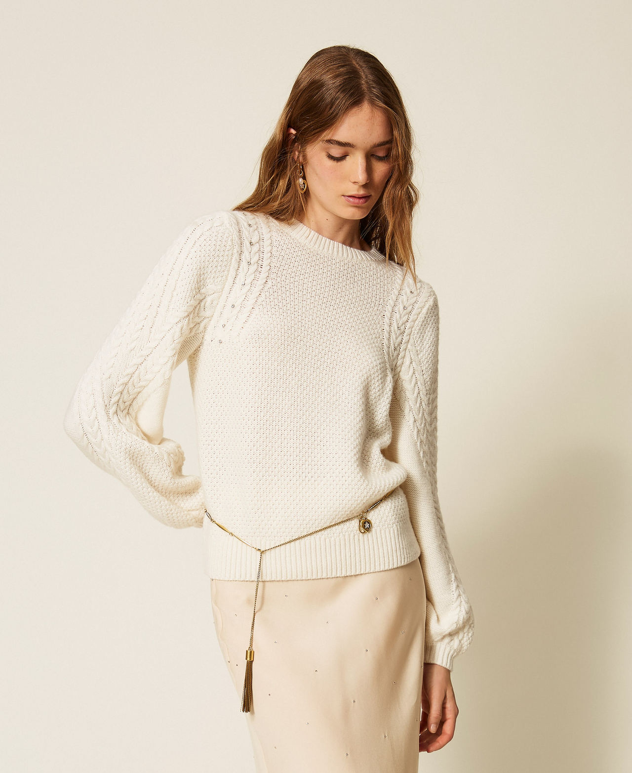 Pull en laine mélangée avec torsades et strass