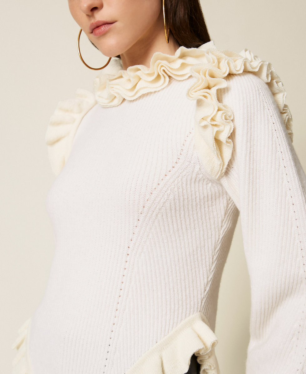 Maglia fitted in misto lana con volant