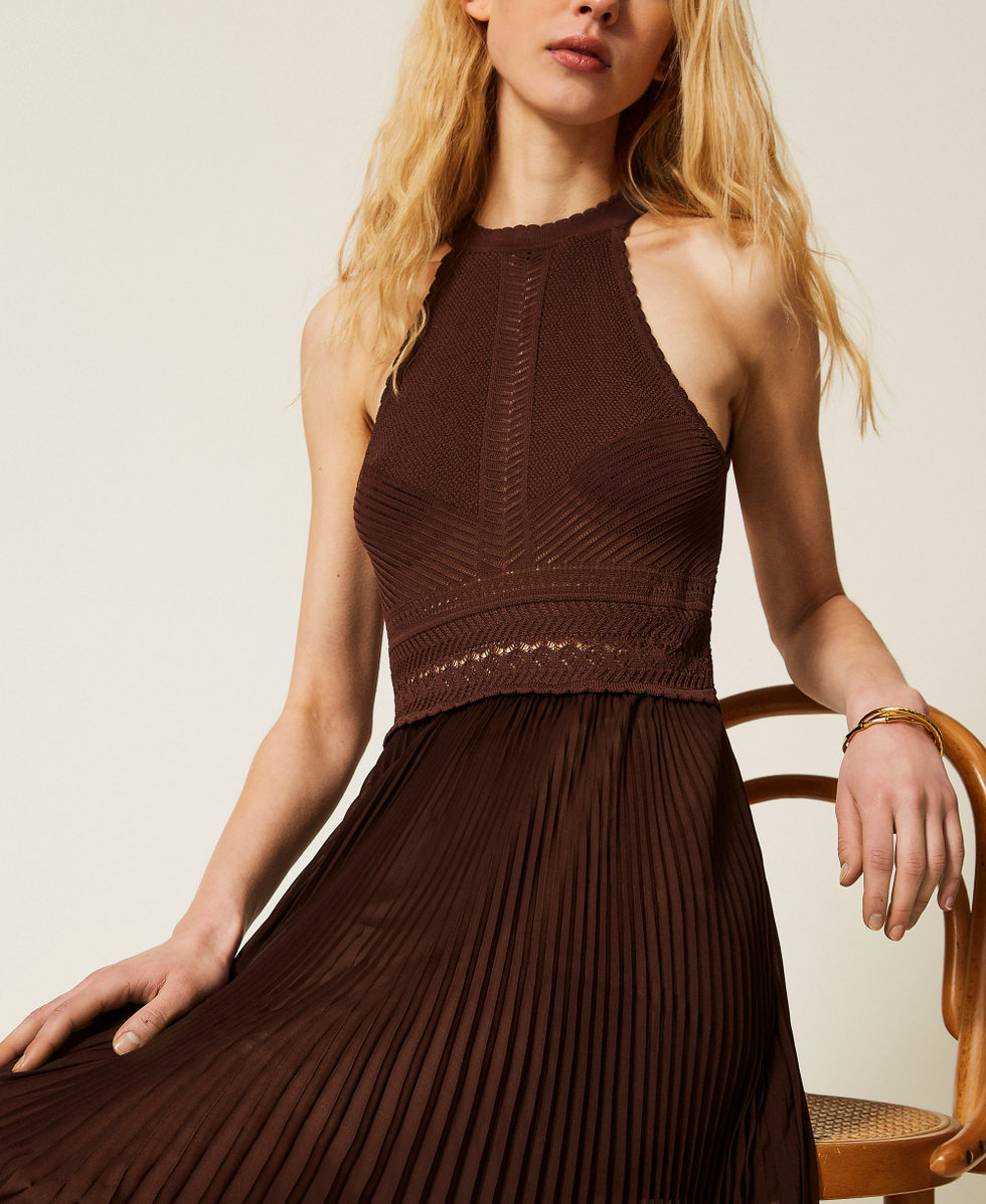 Robe longue en maille et cr&ecirc;pe georgette pliss&eacute; Coffee Liqueur Femme 261TT3191_12110_04