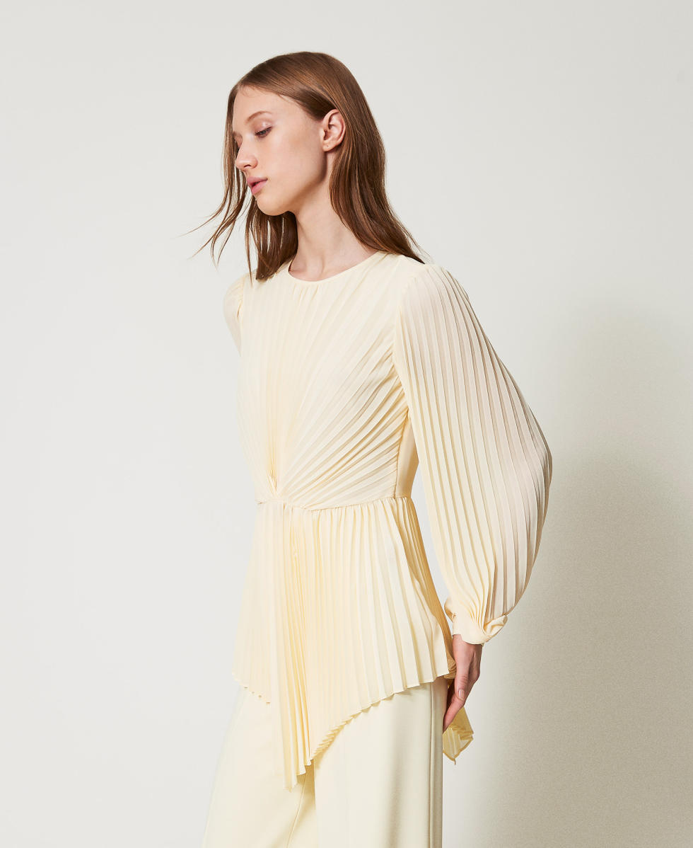 Blouse en cr&ecirc;pe georgette pliss&eacute; Vanille Femme 251TP2333_12143_01