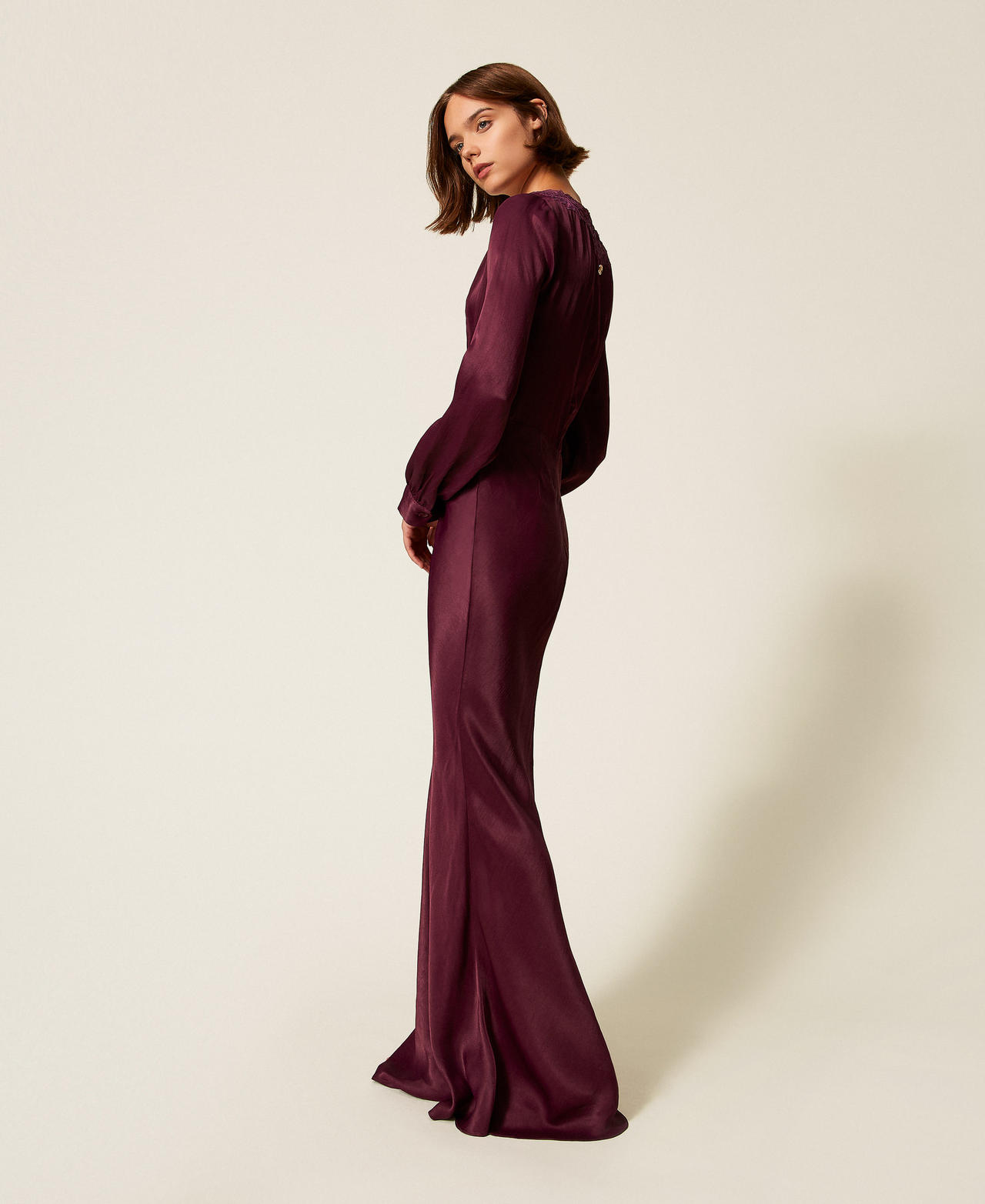 Long satin dress with embroidery Purple Eden Woman 252TT2244_12635_02