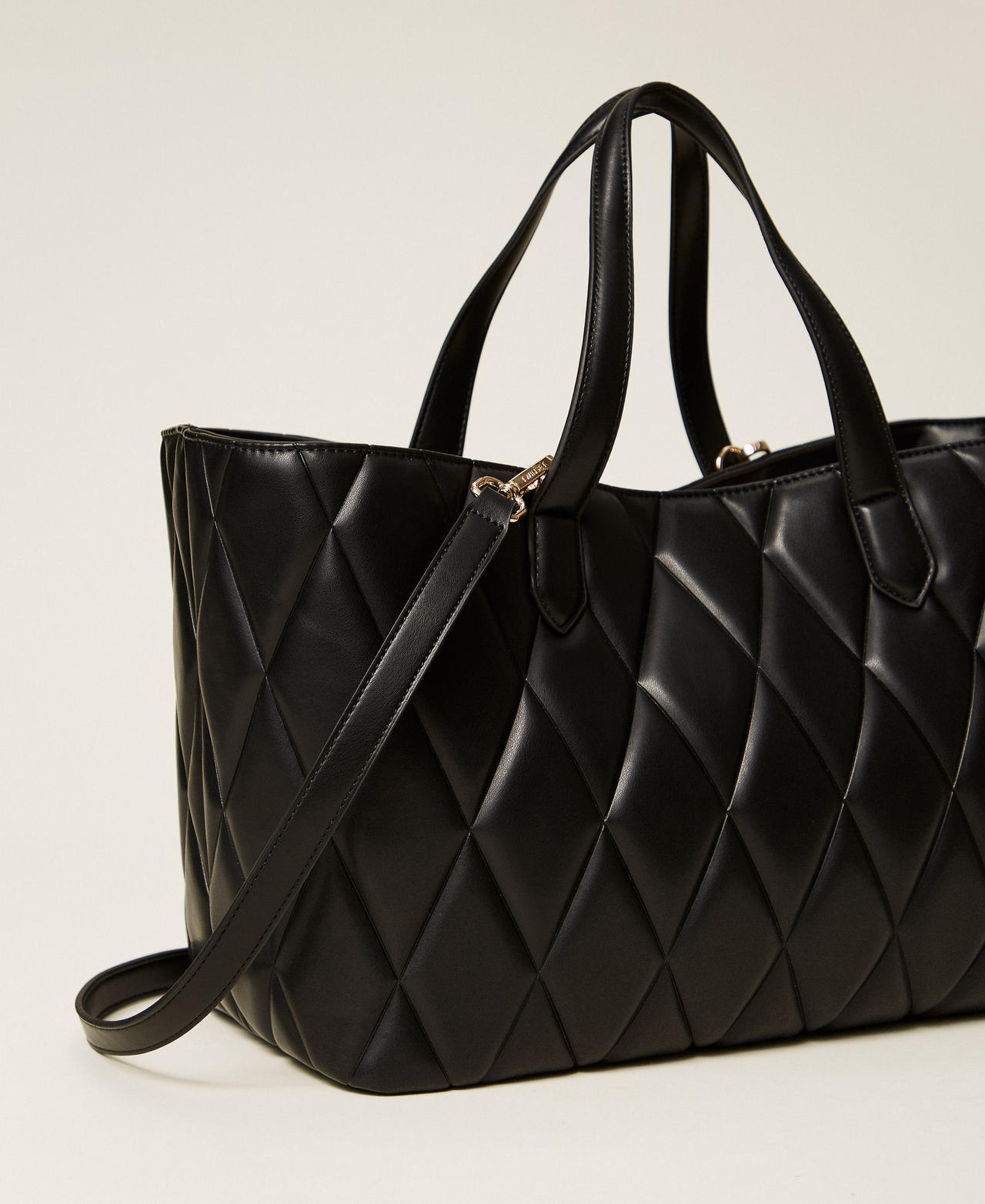 Quilted shopper Black Woman 252TB7050_00006_03