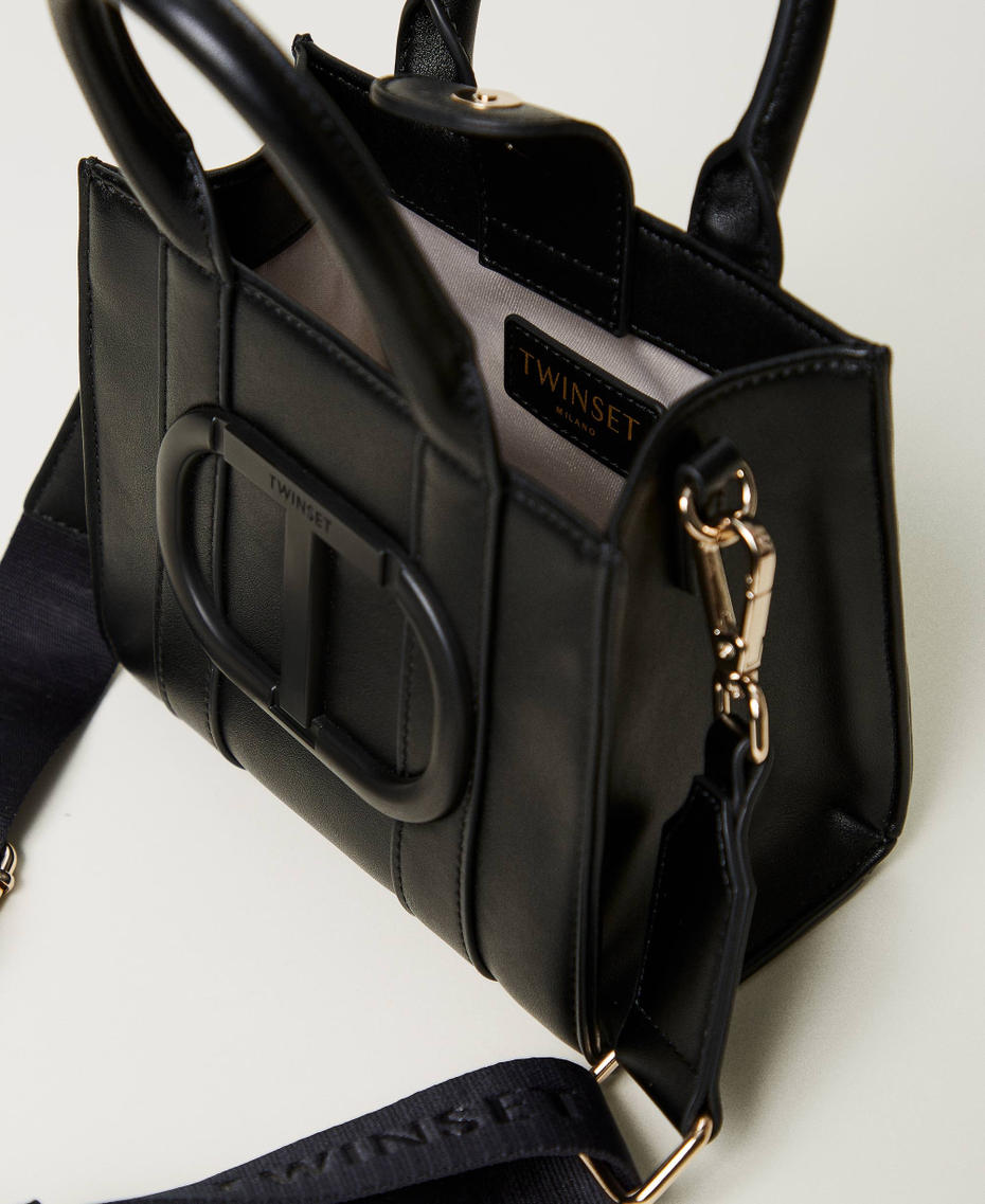 Bolso bandolera de efecto piel con Oval T Negro Niña 251GJ8013_00006_04