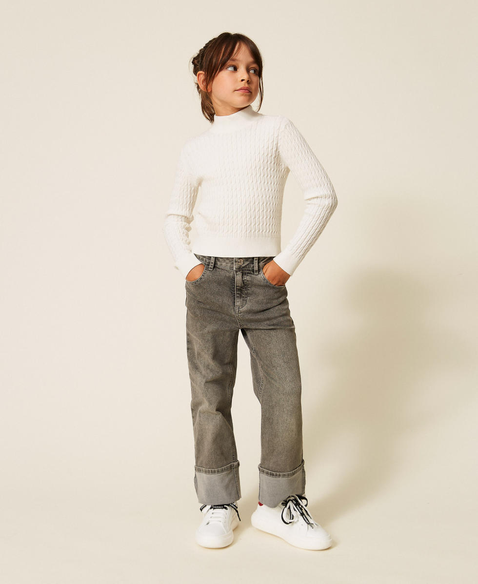 Fitted cable knit jumper