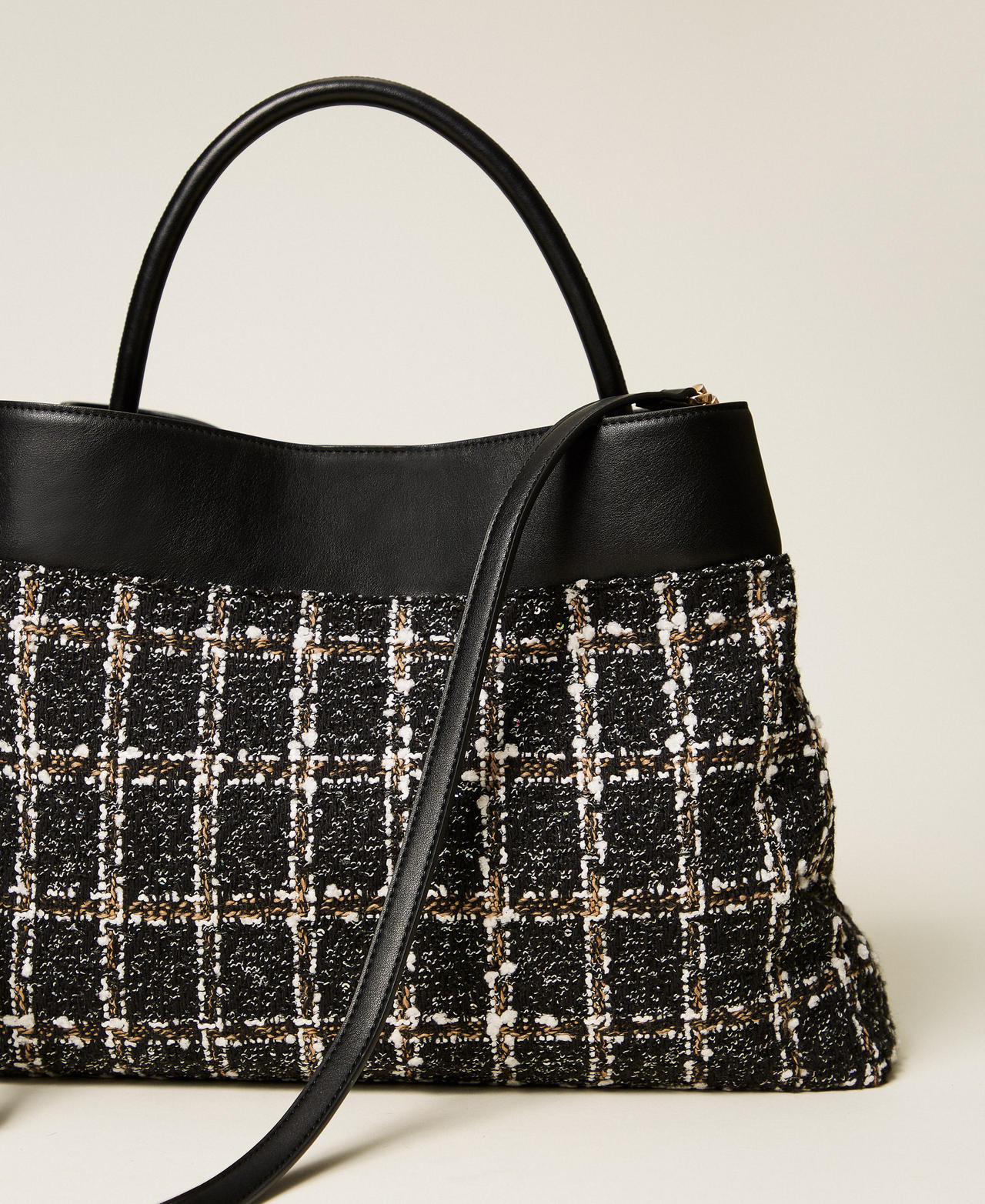 Cabas en tweed avec cadenas Oval T Jacquard Neige / Noir Femme 252TD8270_04253_03