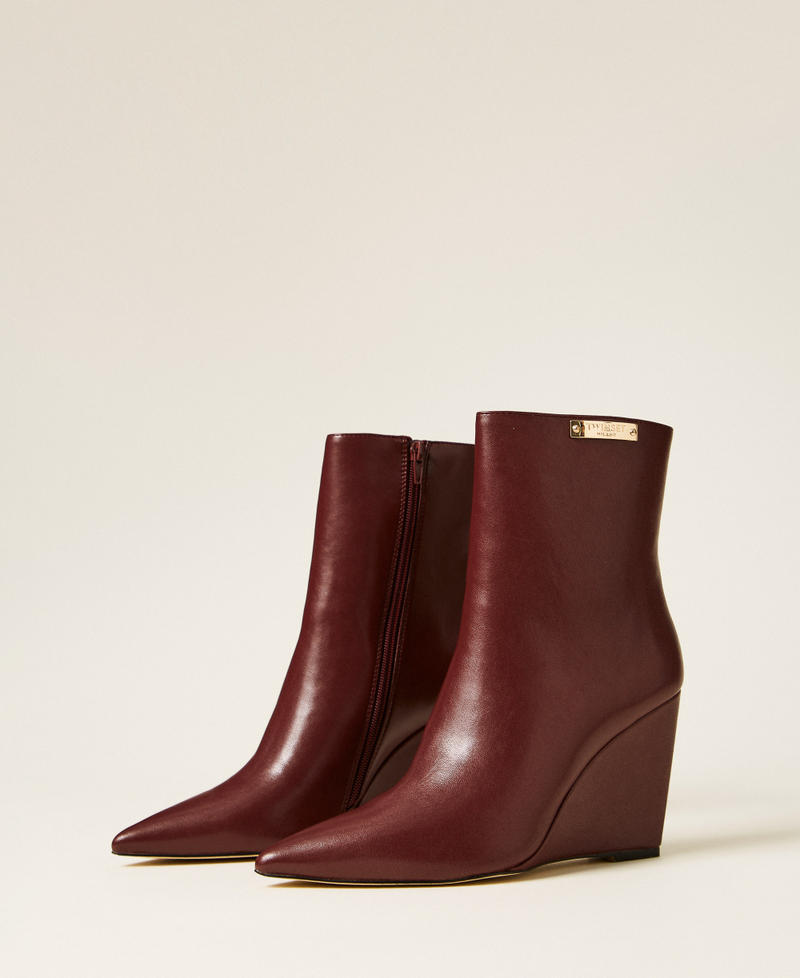 Ankle boots with wedge Bordeaux Woman 252TGT212_00020_02