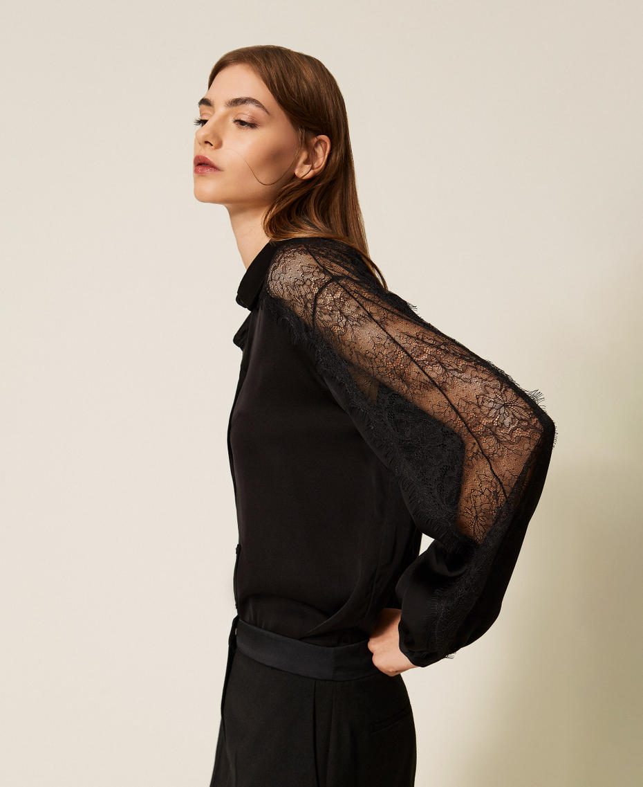 Chemise en satin avec dentelle Noir Femme 252LL2TBB_00006_01