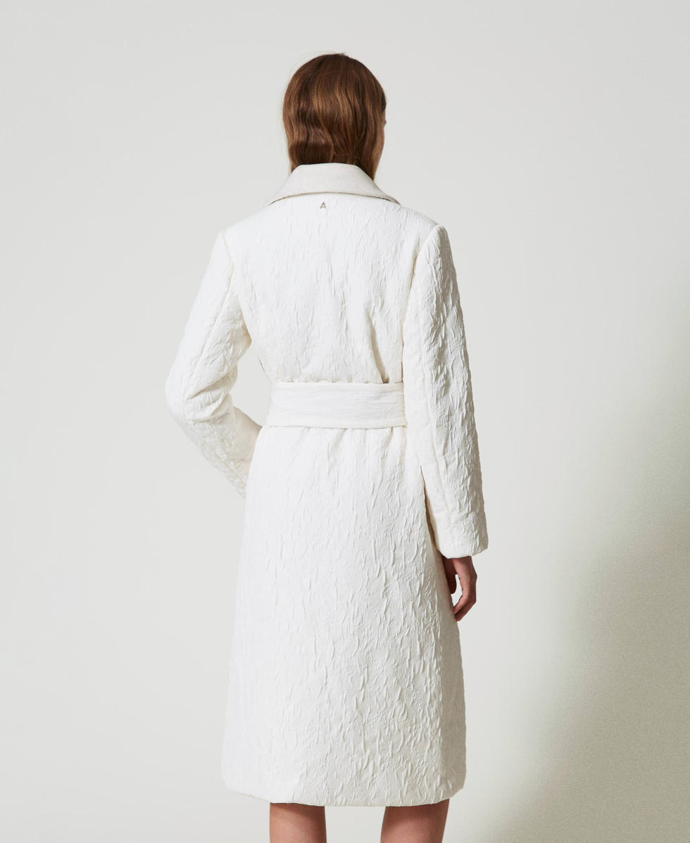 Manteau crois&eacute; gaufr&eacute; Off White Femme 242AT2020_00526_03