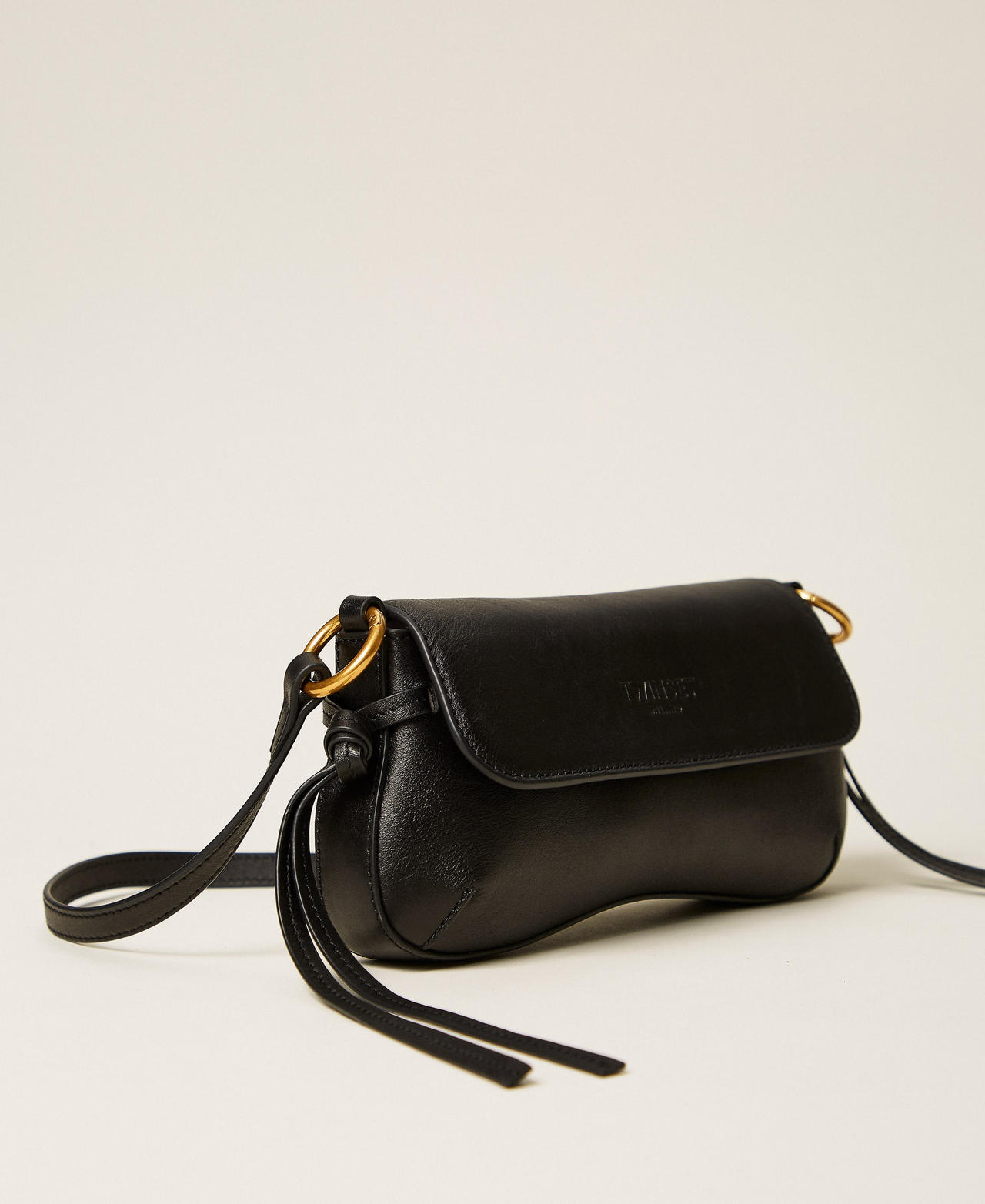 Leather shoulder bag with flap Black Woman 262TB7171_00006_02