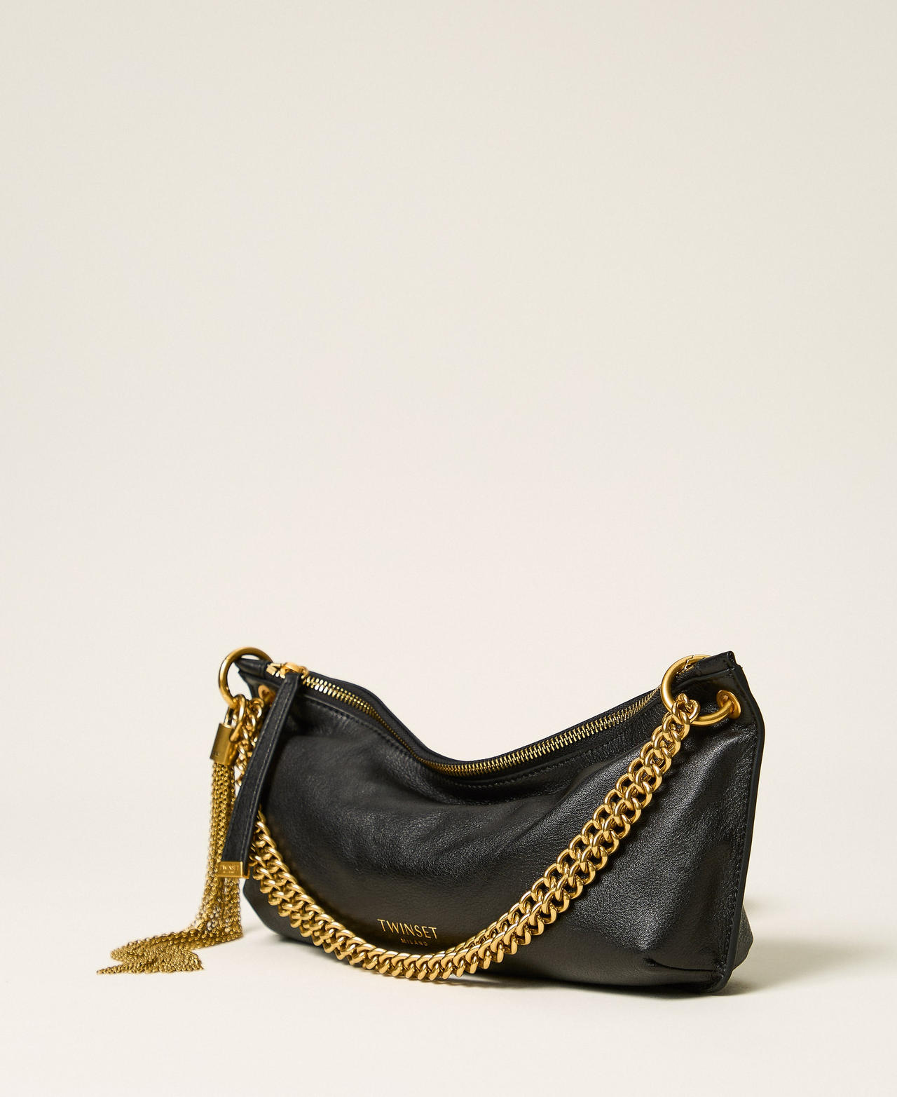 Hobo-Tasche aus Leder mit Quaste Schwarz Frau 262TD8250_00006_03