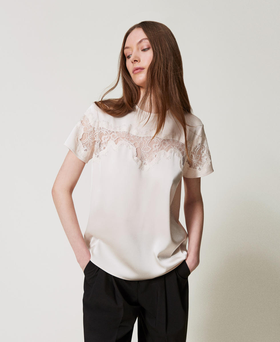 Camiseta de raso con encaje Blanco &laquo;Old White&raquo; Mujer 251TQ2013_11748_01