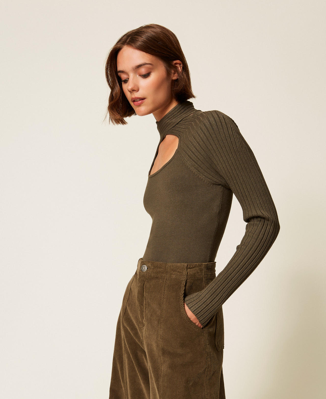 Pull ajusté avec ajour Vert « Green Olive » Femme 252LI3FDD_12655_02