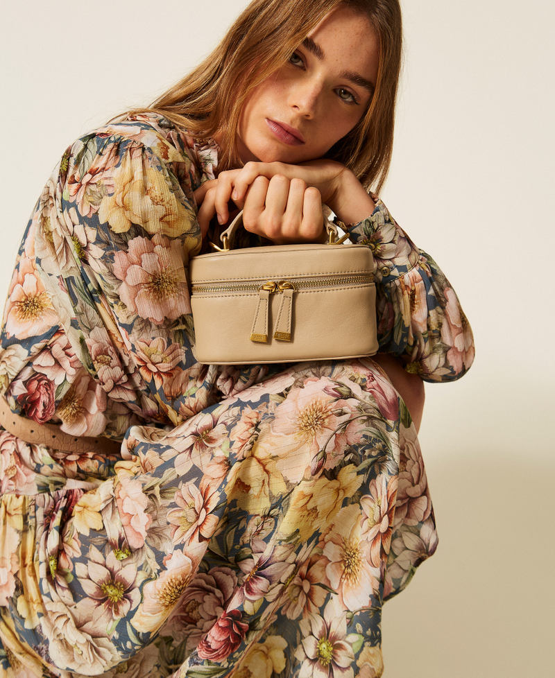 Leather shoulder bag Khaki Woman 262TD8170_13165_A0