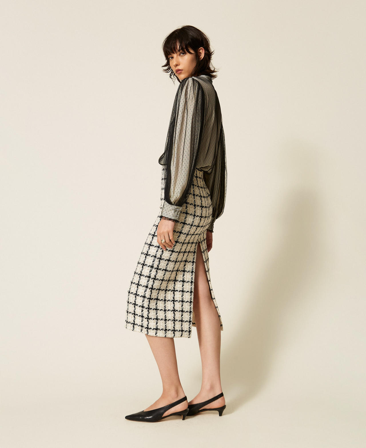 Midi boucl&eacute; skirt with check pattern Grey/Black/Gold Check Boucl&egrave; Woman 262TP2754_13859_02
