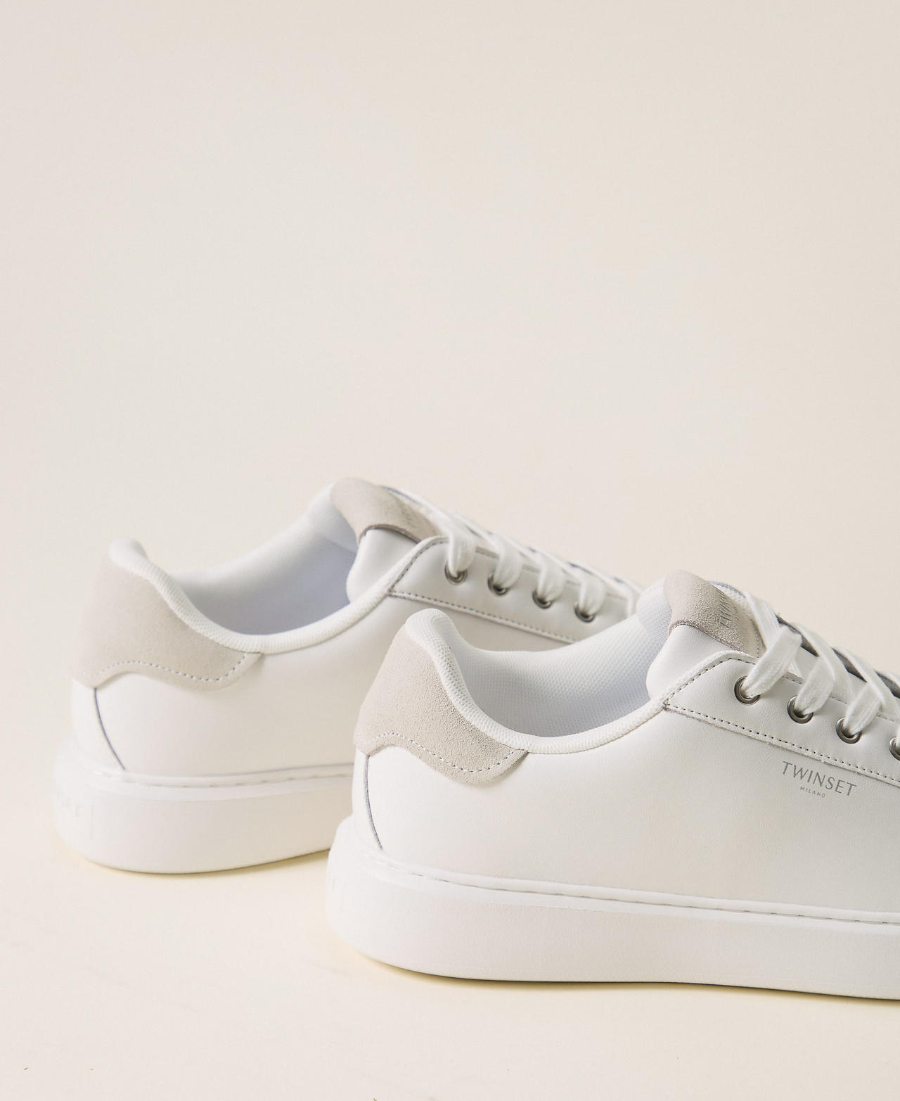 Sneaker aus Leder Wei&szlig; Frau 262TCP09A_00001_03
