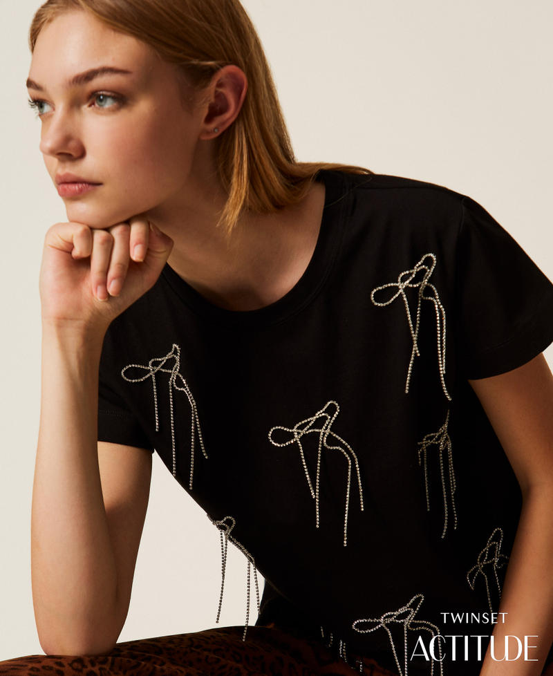 T-shirt avec broderie en nœud Noir Femme 252AP2020_00006_PA