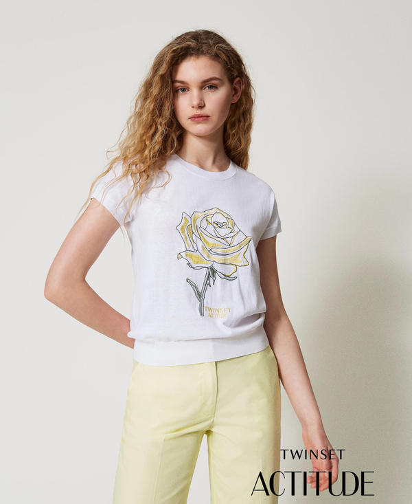 Knit t-shirt with embroidery