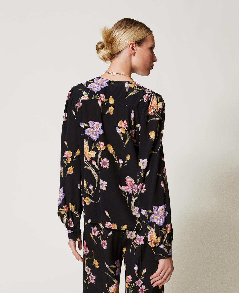 Cr&ecirc;pe de Chine floral shirt Multicolour/Black Iris Print Woman 251TP2774_12328_07