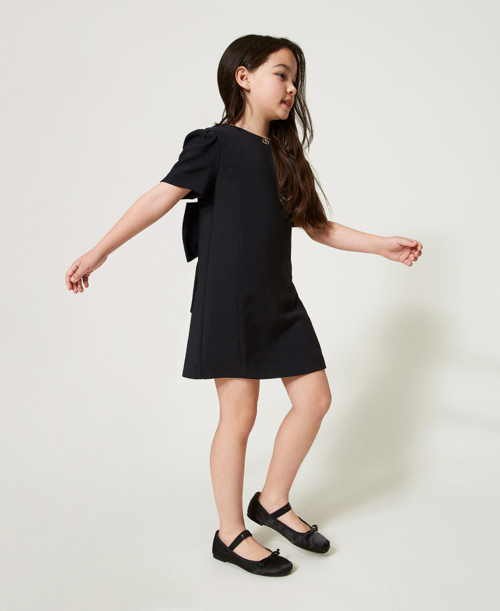 Kurzes Kleid aus Krepp mit Schleife Schwarz M&auml;dchen 251GJ2QN9_00006_01