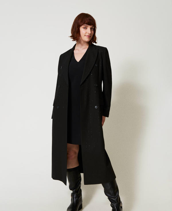 Cloth coat with sequins