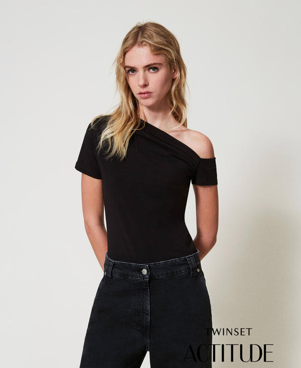 Fitted T-shirt with draping