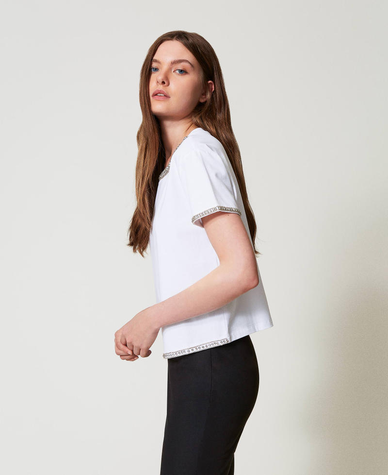 Boxy T-shirt with hand embroidery "Papers" White Woman 251AP2220_00840_01