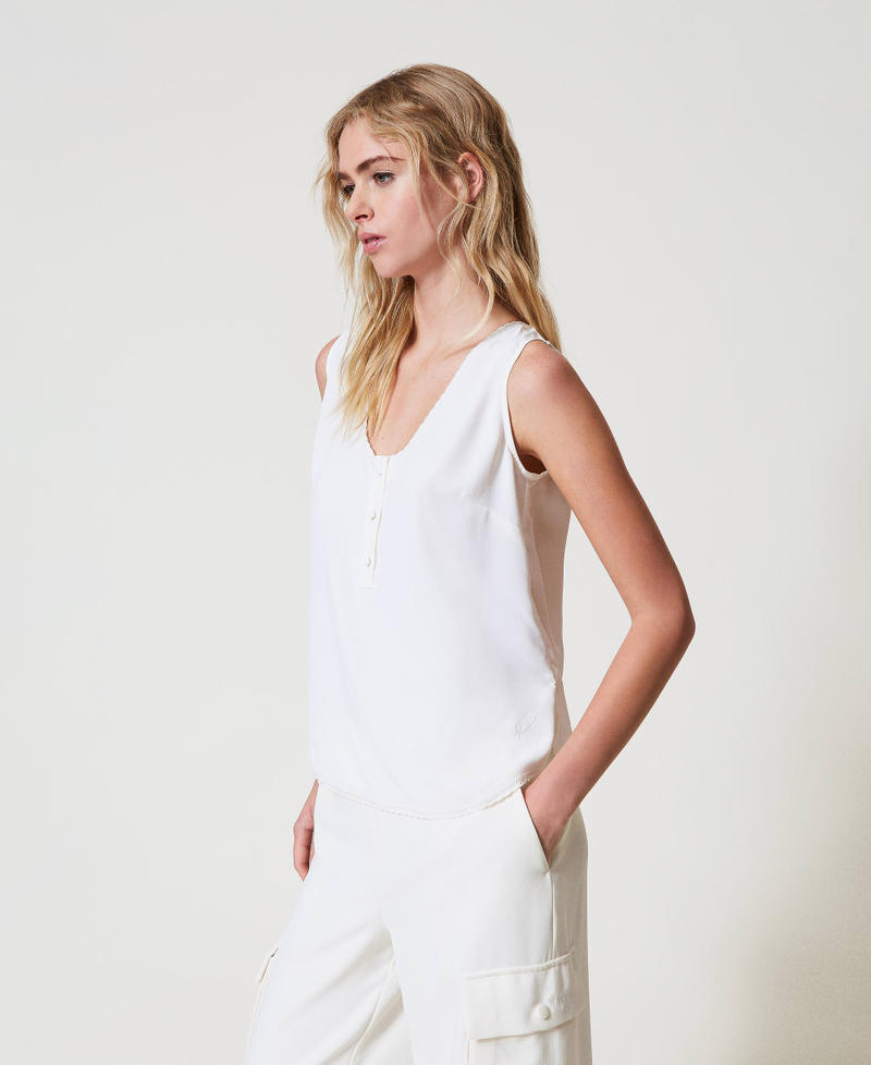 Embroidered cr&ecirc;pe de Chine top Sugar White Woman 251AP2240_00632_01