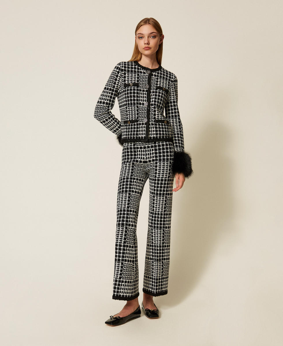 Chequered knit trousers Snow White/Black Check Woman 252TT3043_12907_01
