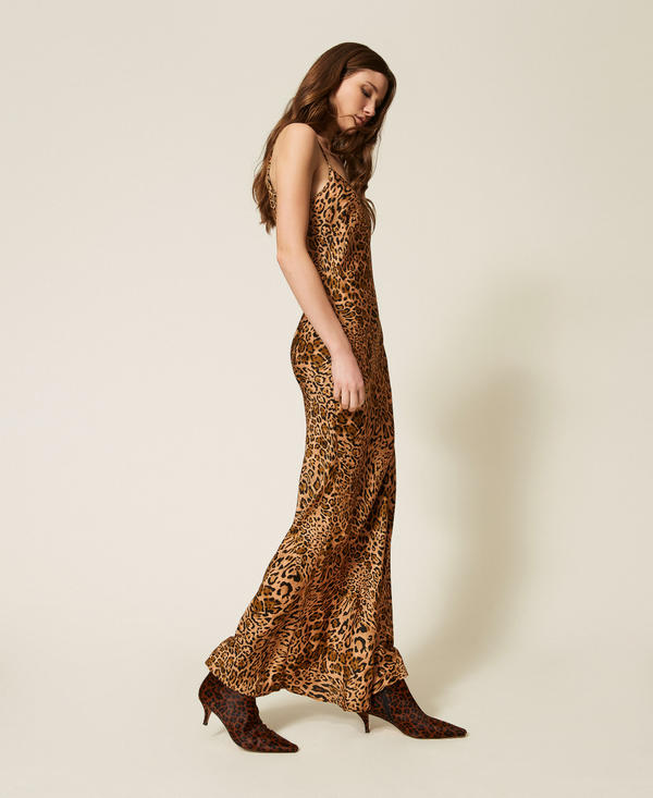 Кожаные ботильоны с животным принтом