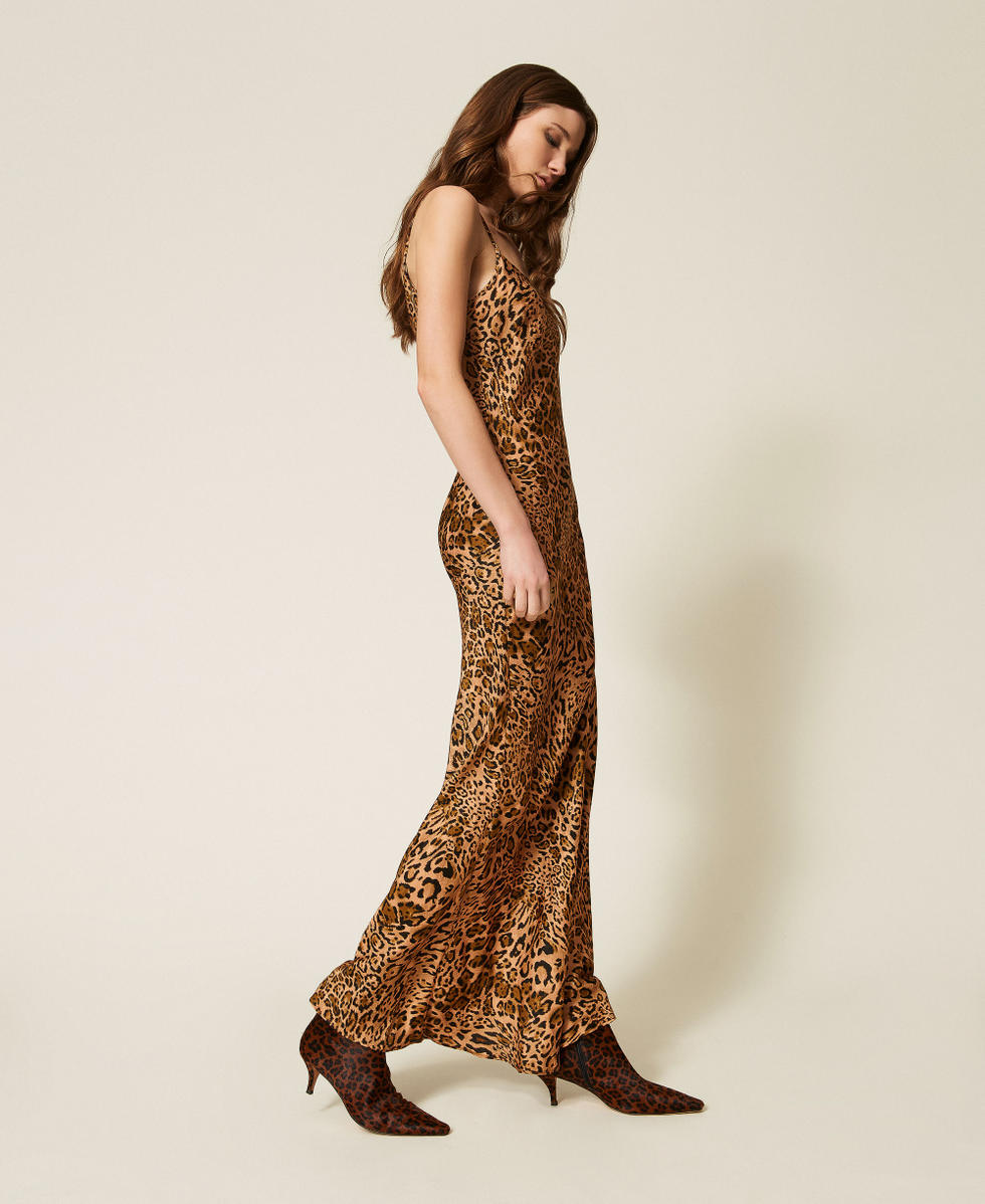 Leather ankle boots with animal print