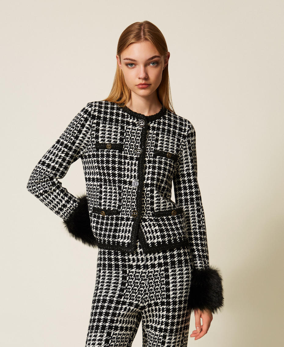 Chequered knit jacket with faux fur Snow White/Black Check Woman 252TT3040_12907_01