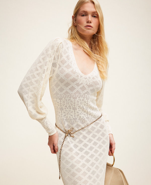 Chain belt with flower