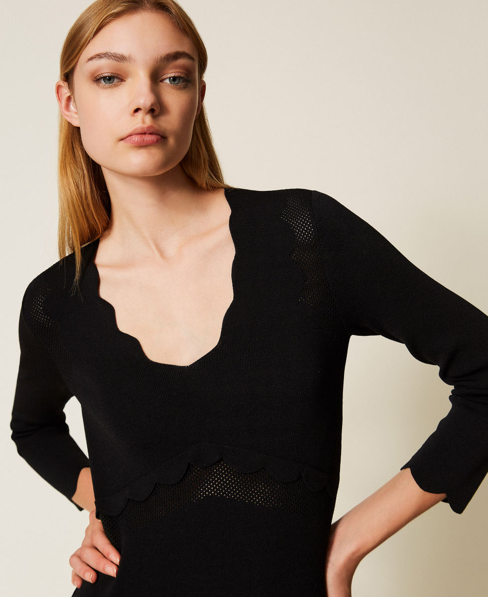 Robe courte en maille avec festons Noir Femme 252TP3041_00006_04
