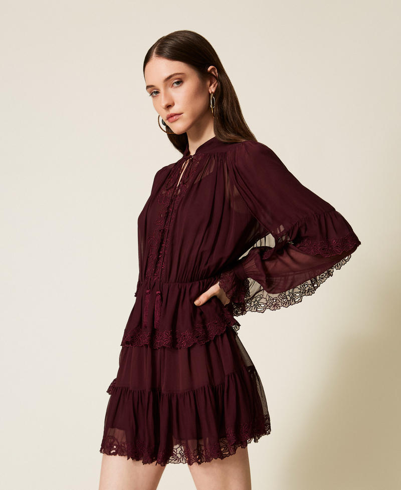 Vestido corto de georgette con bordado Morado «Winetasting» Mujer 252TS2296_05609_02