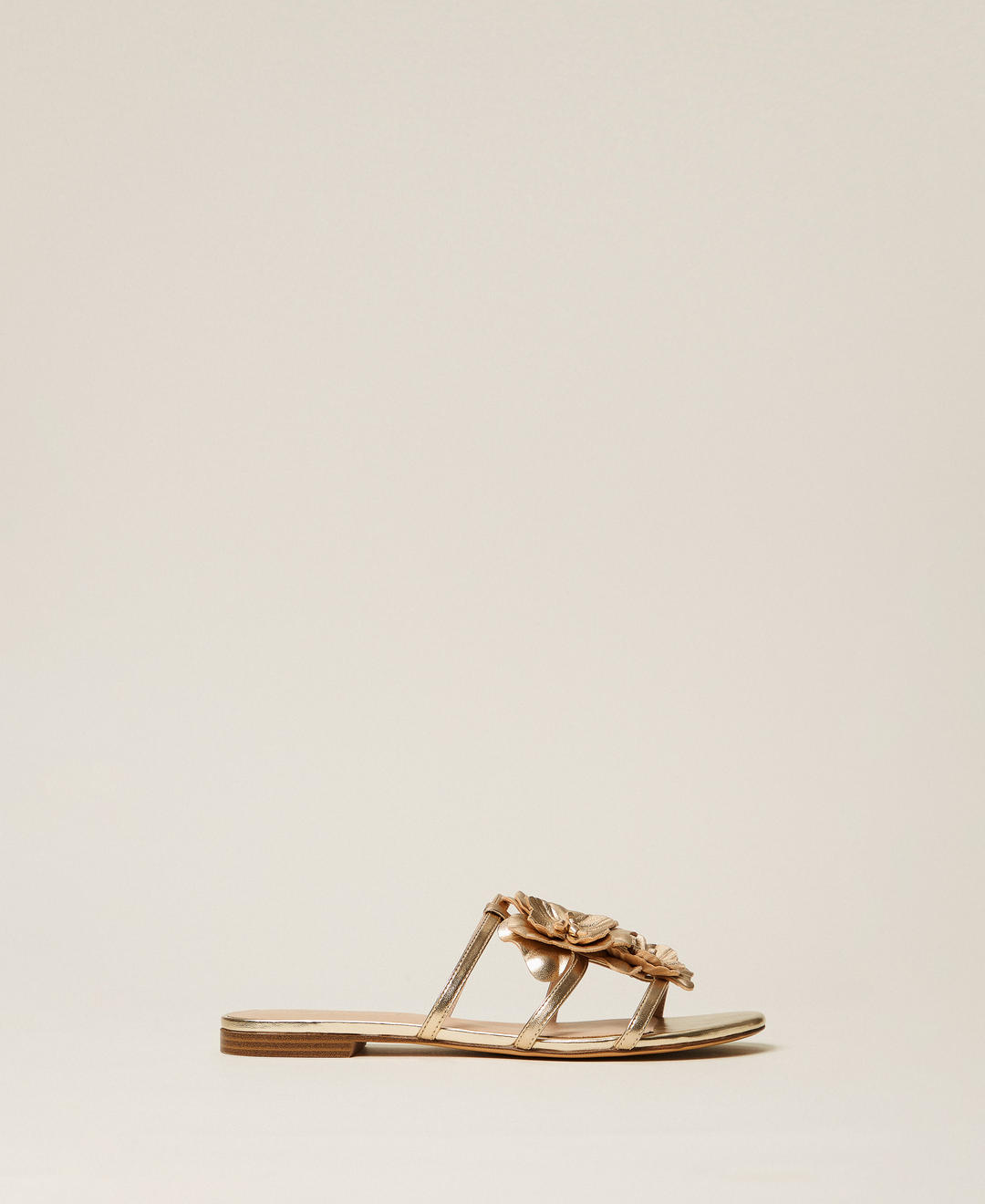 Sandales plates en cuir avec fleur