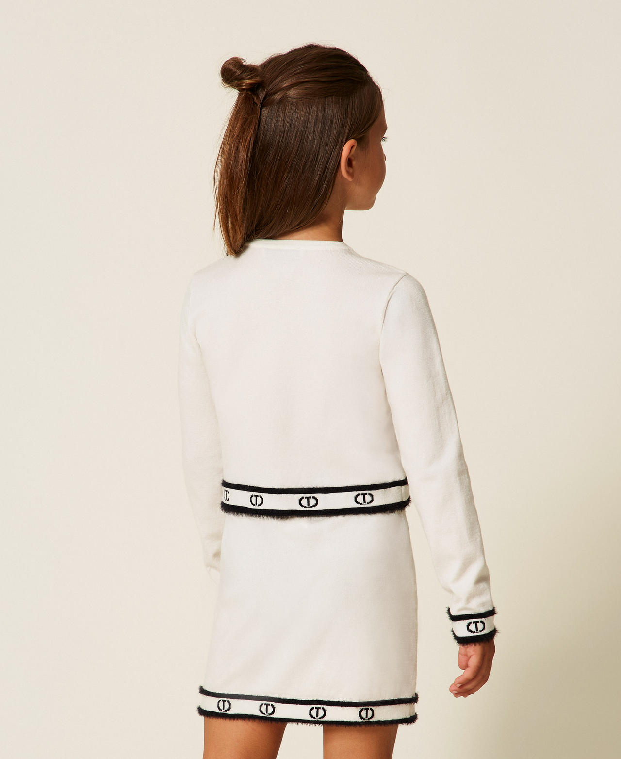 Pull avec boutons Oval T Bicolore Blanc Cassé/Noir Fille 252GJ3073_10973_03