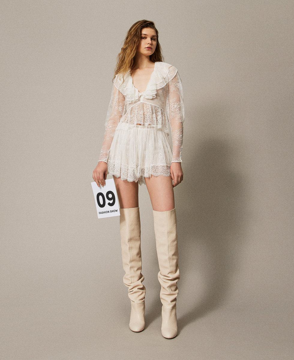 'Giglio' lace blouse  with ruffles