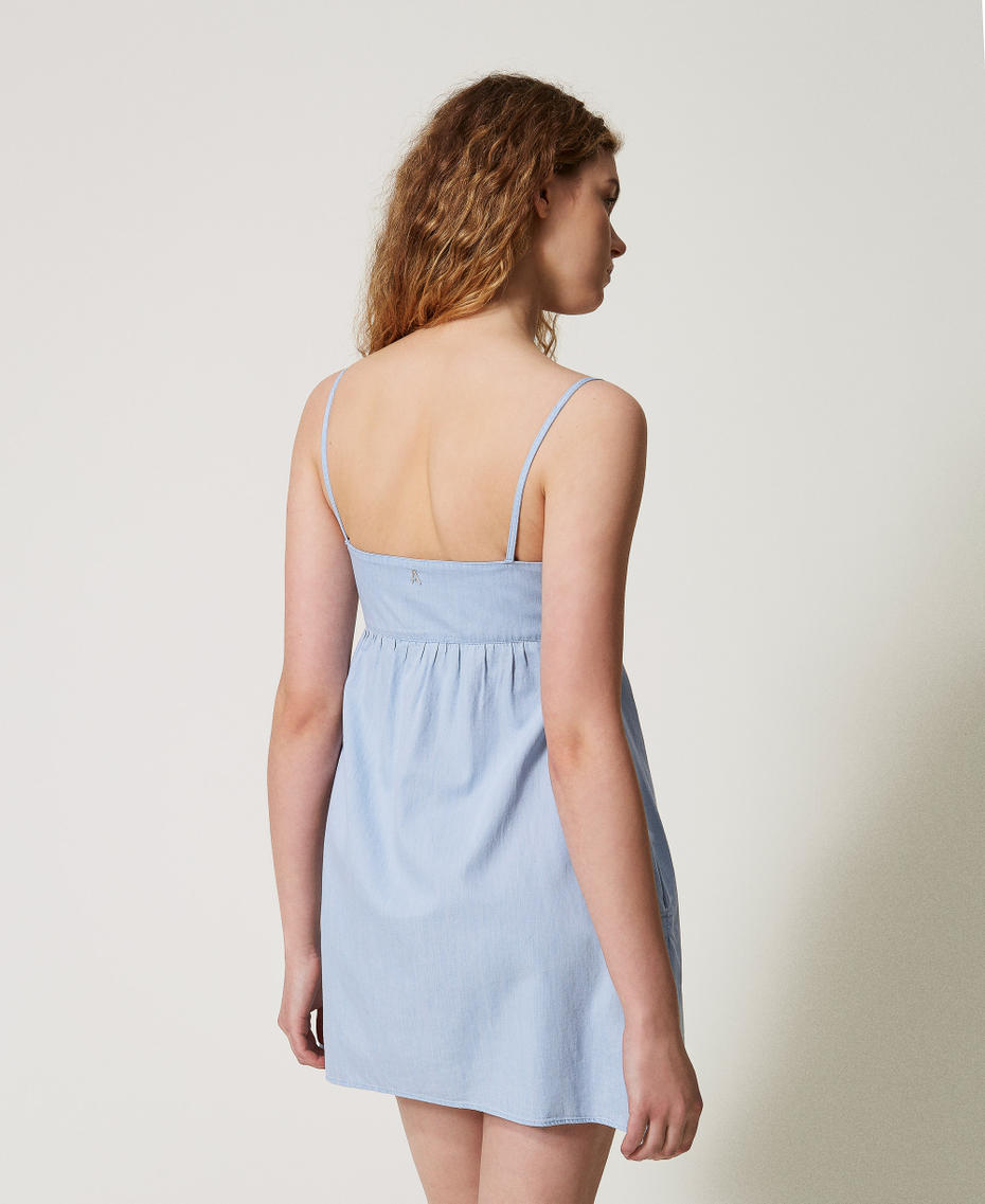 Abito corto in chambray con rosa applicata Denim Blu Chiaro Donna 251AX2064_07283_02