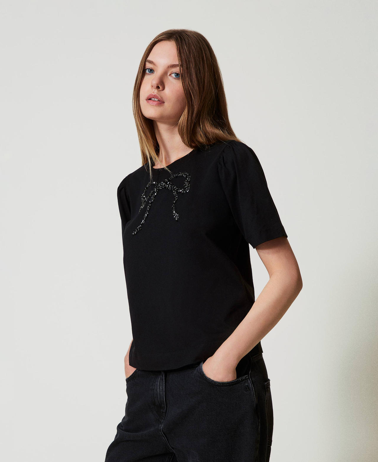 T-shirt with bow embroidery Black Woman 242AT2120_00006_02