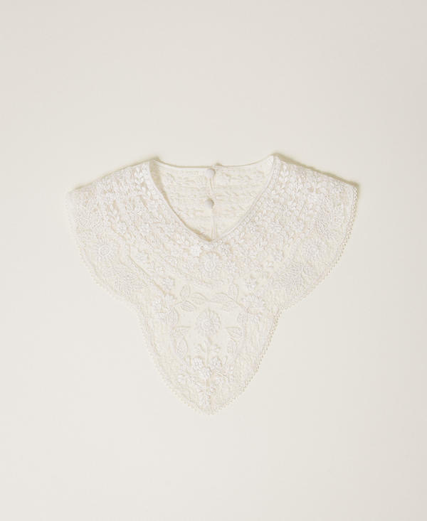 Kragen aus Makramee-Spitze