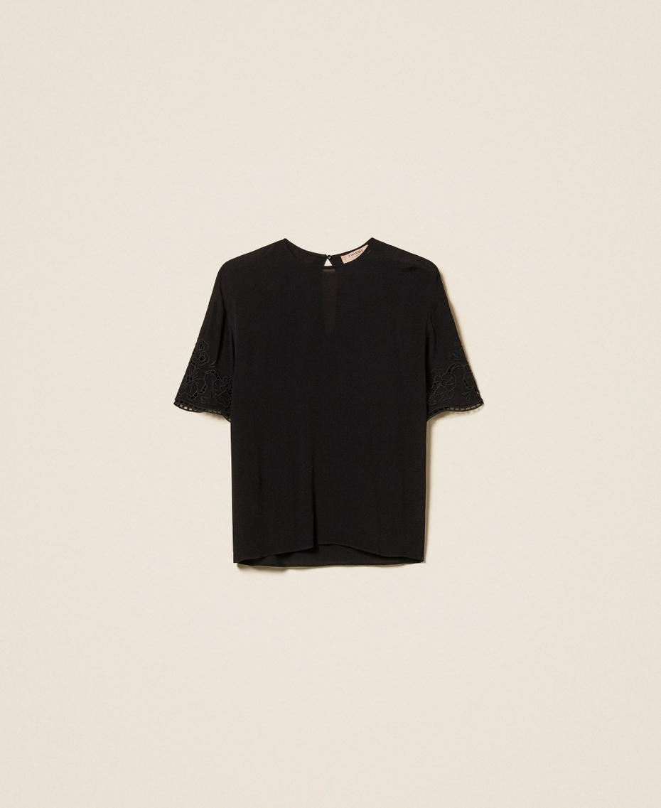 Cr&ecirc;pe de Chine blouse with scalloped embroidery Black Woman 262TP2720_00006_S0