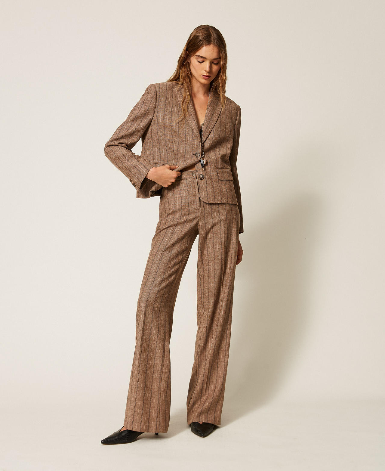 Pantalon en laine mélangée rayée