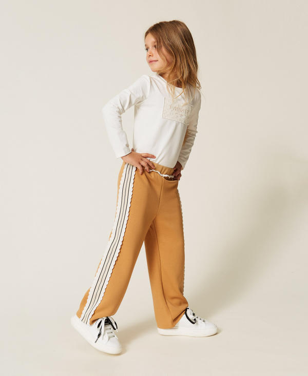 Babyhose aus Scuba-Gewebe mit Spitze