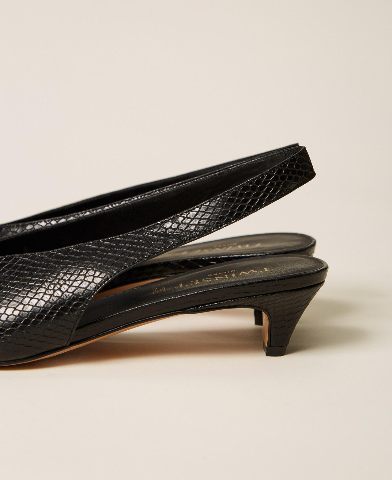 Slingback-Pumps aus Leder Pythonprint Schwarz Frau 262TCP150_13697_03