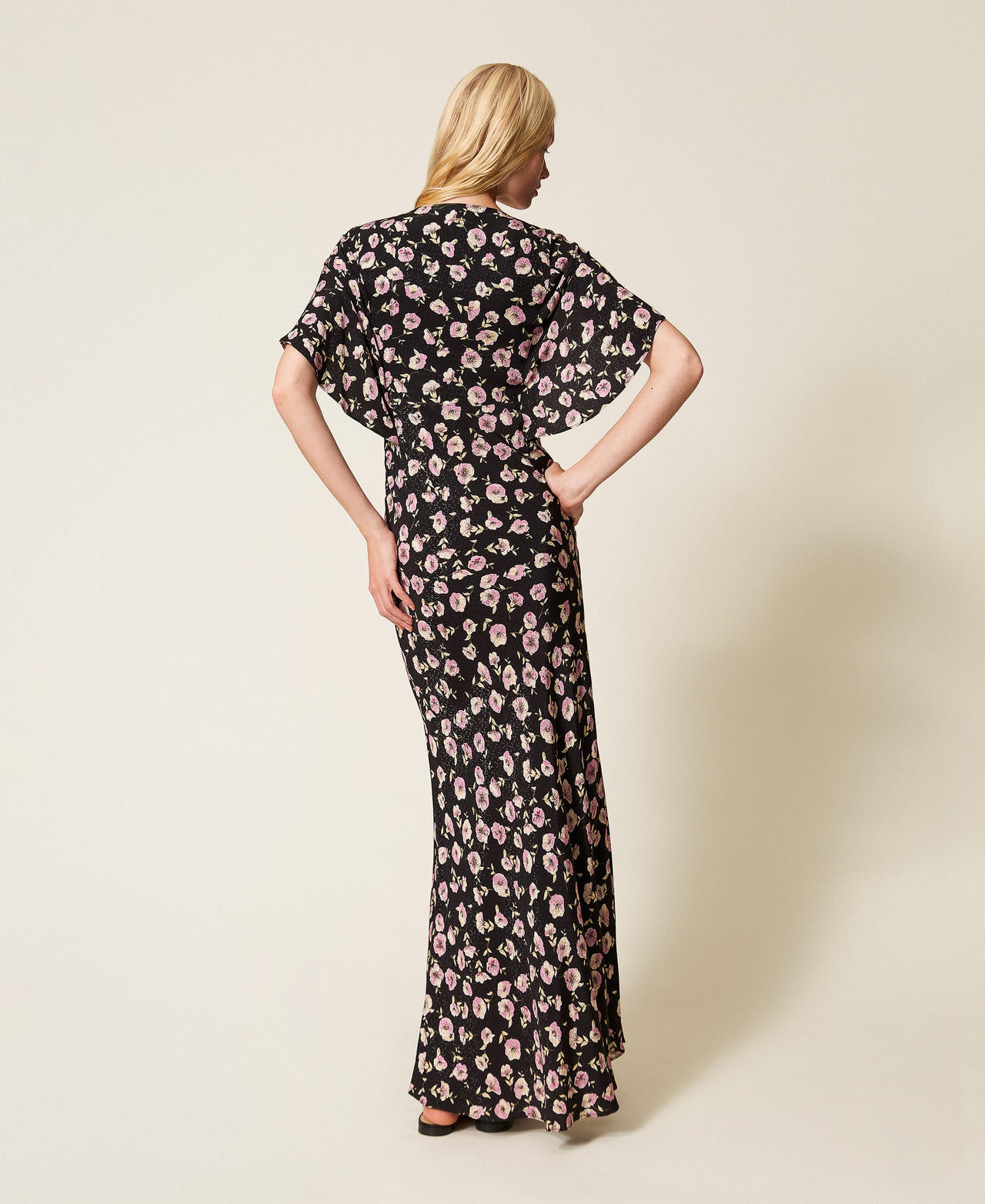 Long floral print dress Black/Rose Flower Print Woman 261TP210A_13409_03