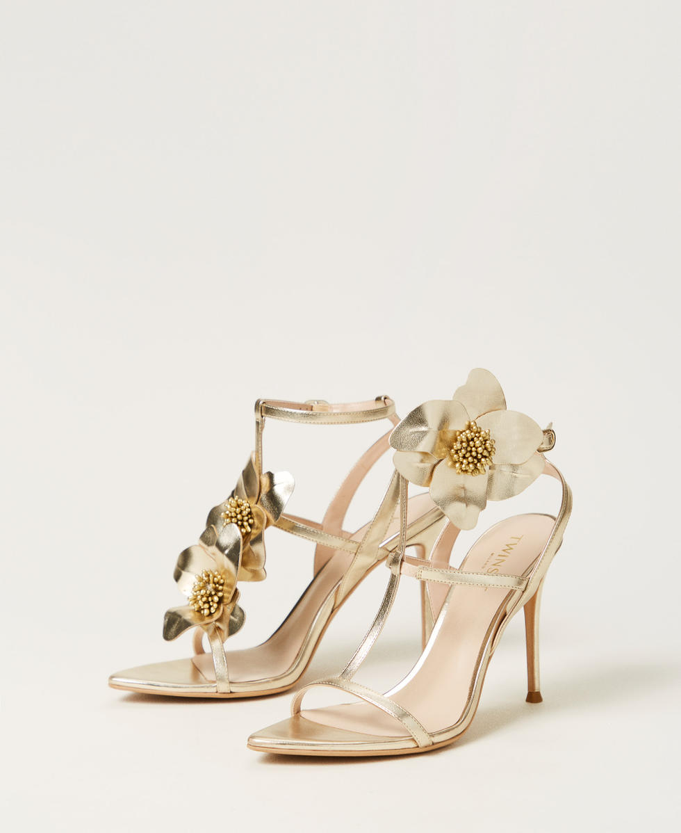 High-heeled sandals with flowers Woman, Gold | TWINSET Milano